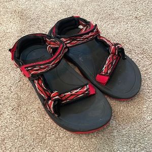 Teva kid Sz 9 waterproof sandals